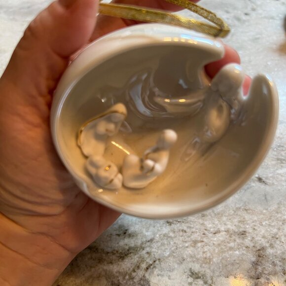 Nativity Scene Light Up Ornament Appletree Design Angel Holy Porcelain Jesus - Picture 8 of 9